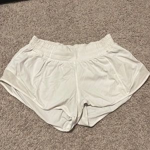 Lululemon shorts 6 reg